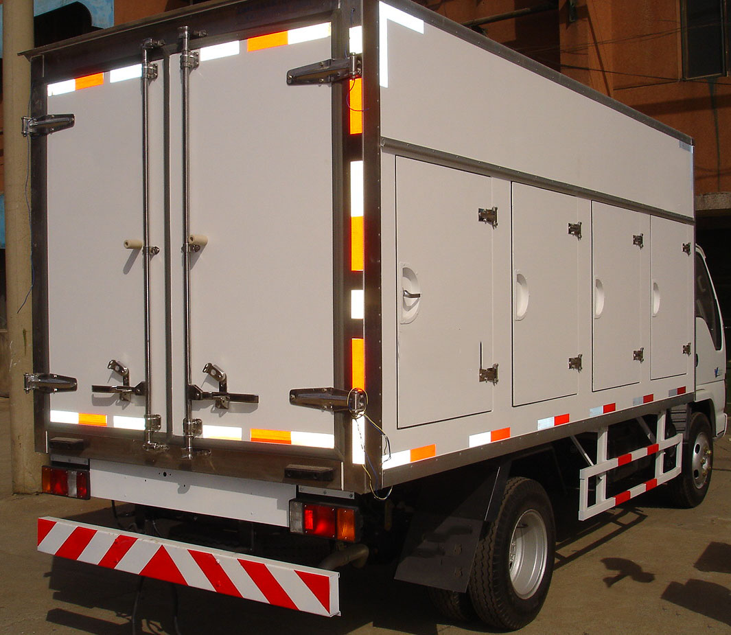 Carrocería de camión de helados FRP + PU + Panel sándwich compuesto de FRP, carrocería de camión refrigerada
