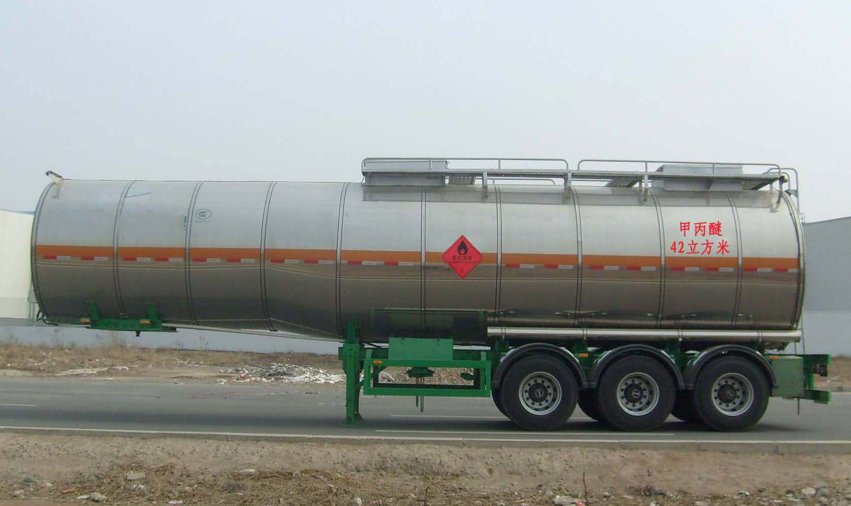 Semirremolque cisterna de aluminio 40000L con 3 ejes BPW para productos químicos orgánicos de éter dibutílico